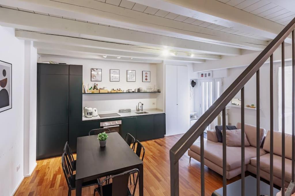 Elegante Loft Su 2 Piani A 5 Minuti Da San Siro Apartment Milan Luaran gambar